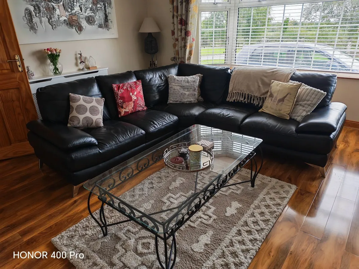 Leather couch - Image 2