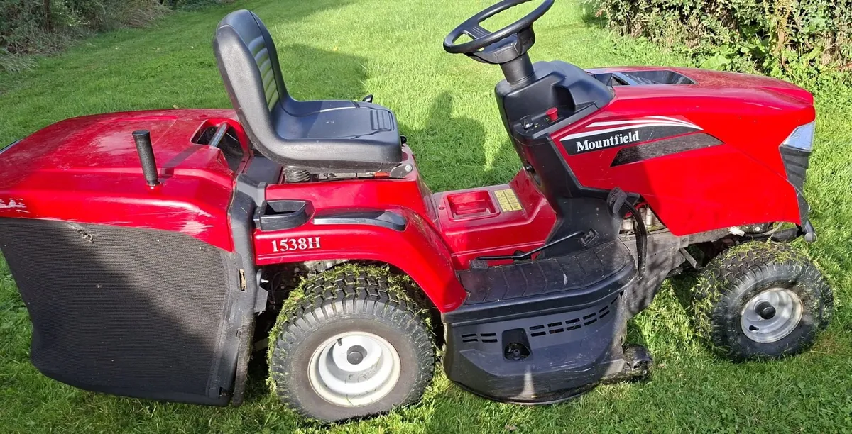 Mountfield 1538H Hydro 38" Ride-On Lawn Mower - Image 4