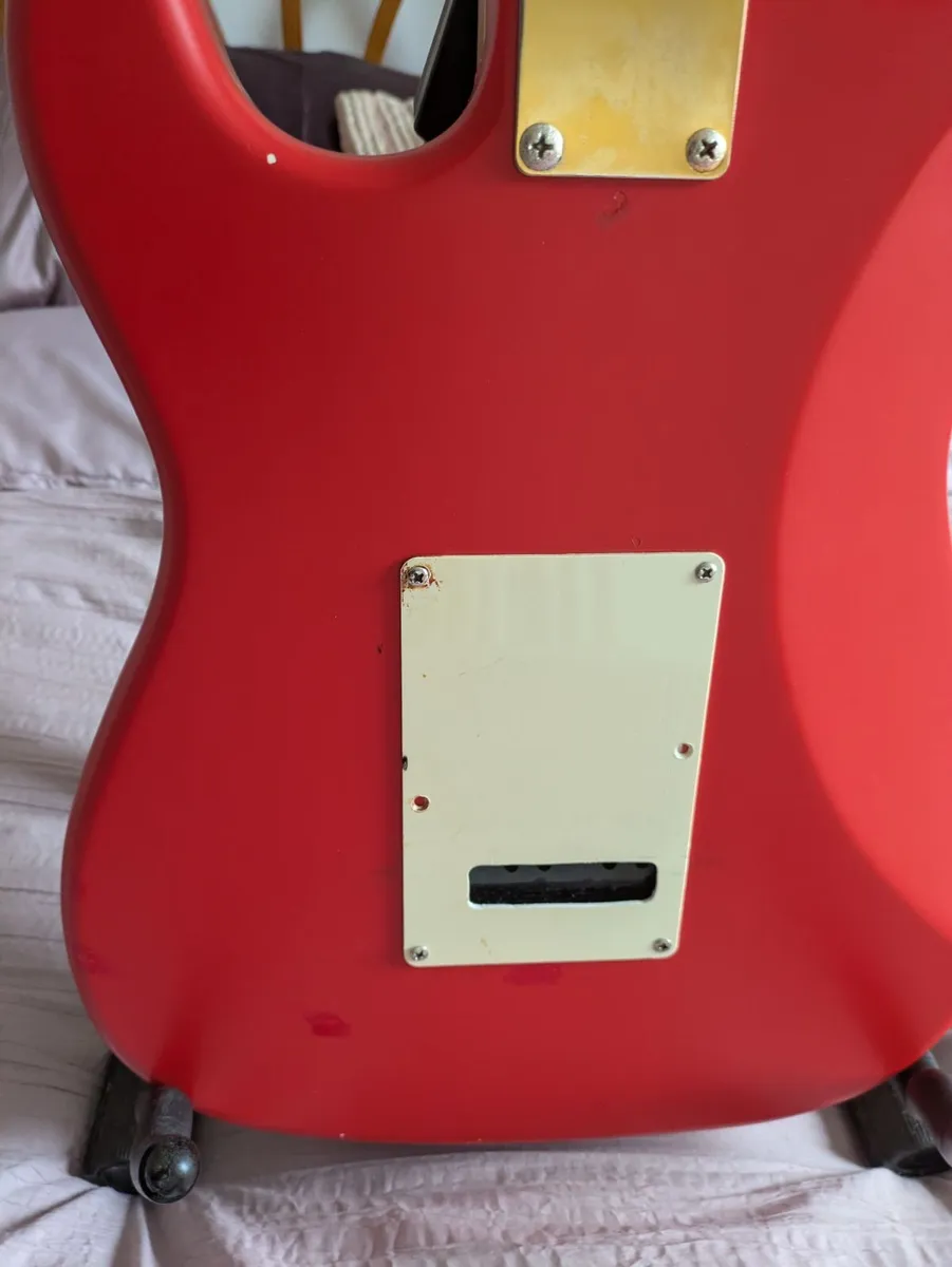 GUITAR CUSTOM  STRATOCASTER  GUITAR - Image 3