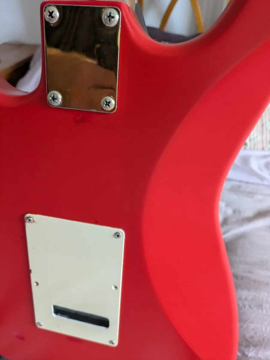 GUITAR CUSTOM  STRATOCASTER  GUITAR - Image 2