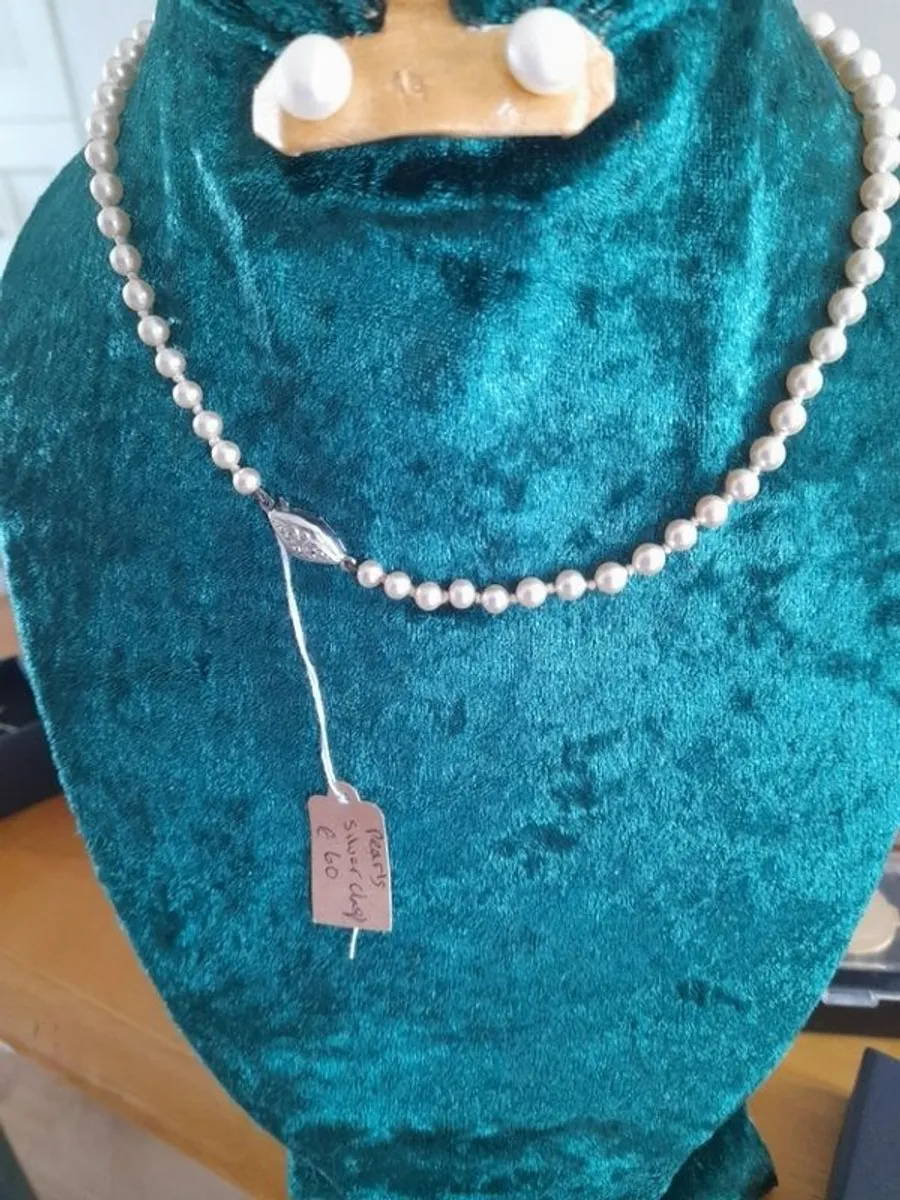 pearl necklace - Image 1