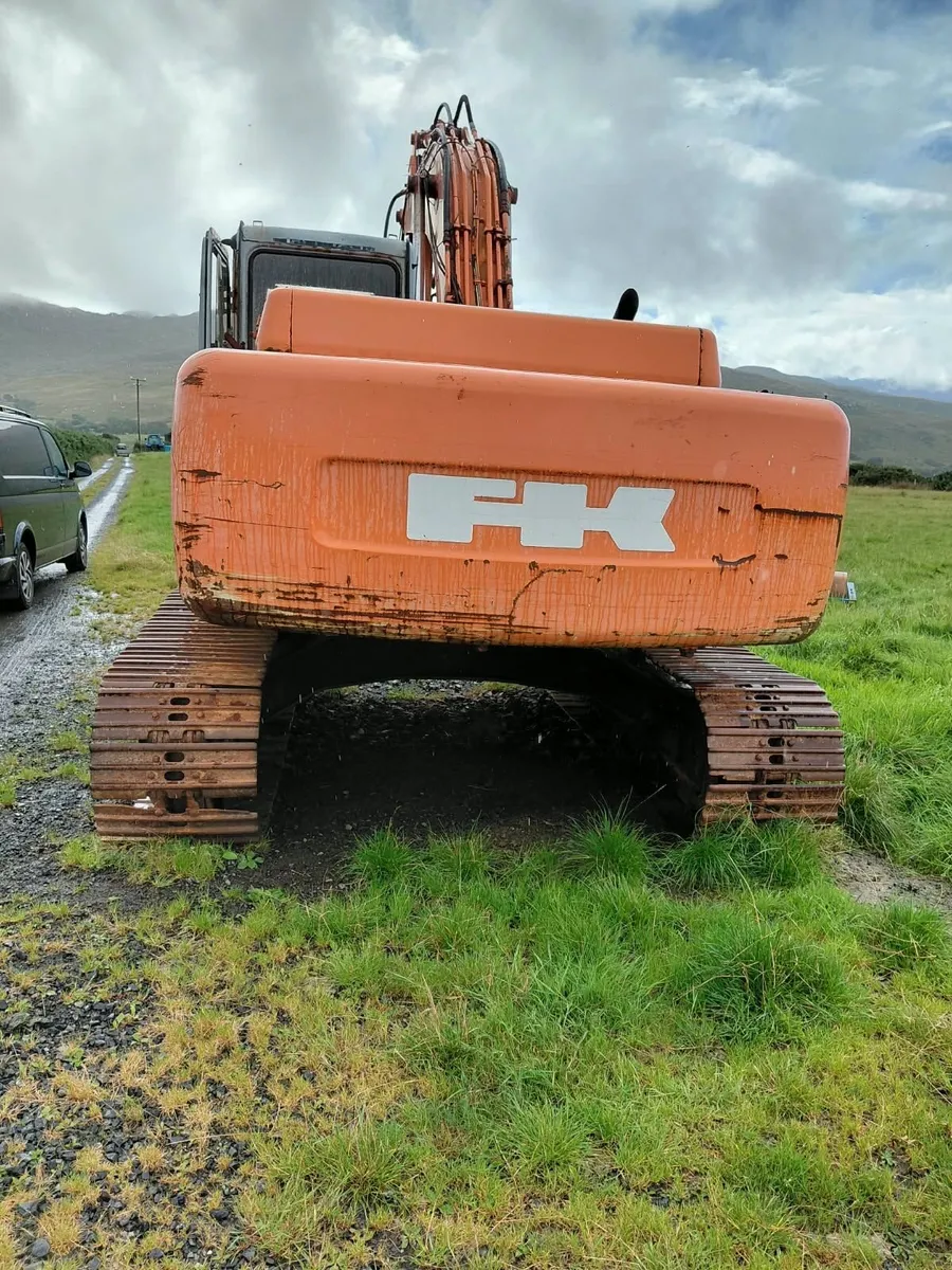 Hitachi 215 - Image 3