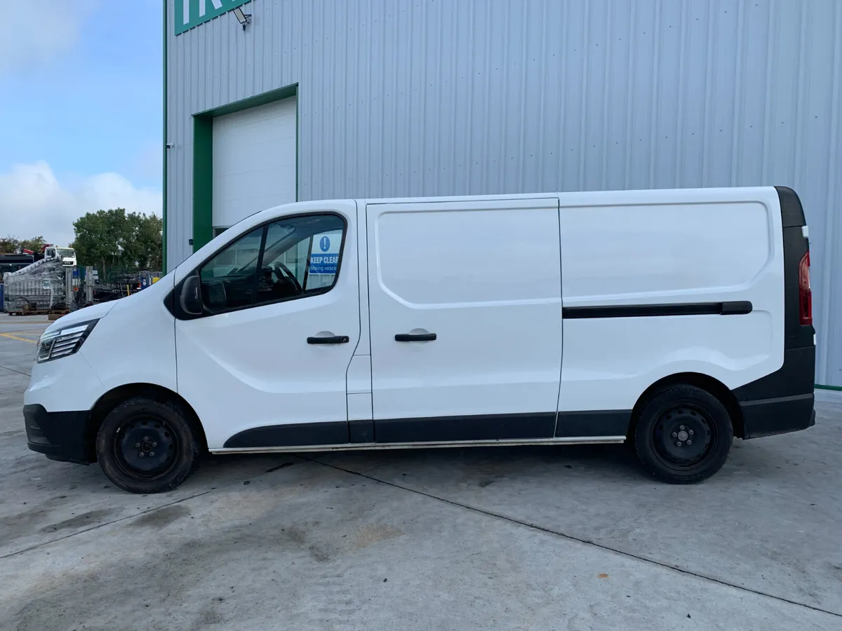 UNRESERVED 2022 RENAULT TRAFIC FOR AUCTION - NAAS - Image 2