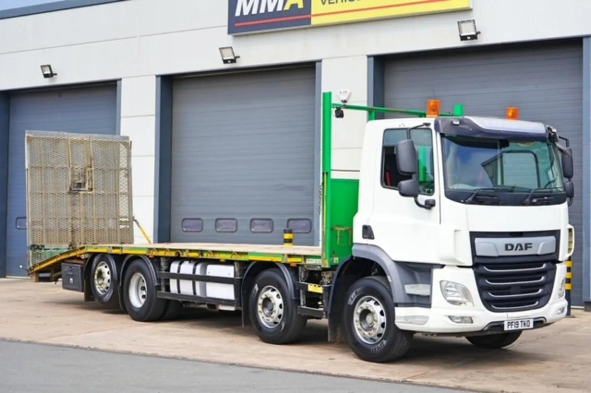 2019 DAF CF 410 8X2 CHEESE-WEDGE BEAVERTAIL - Image 1
