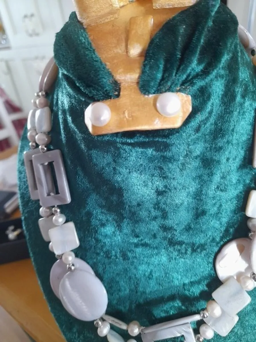 vintage pearl and mother of pearlnecklace - Image 2
