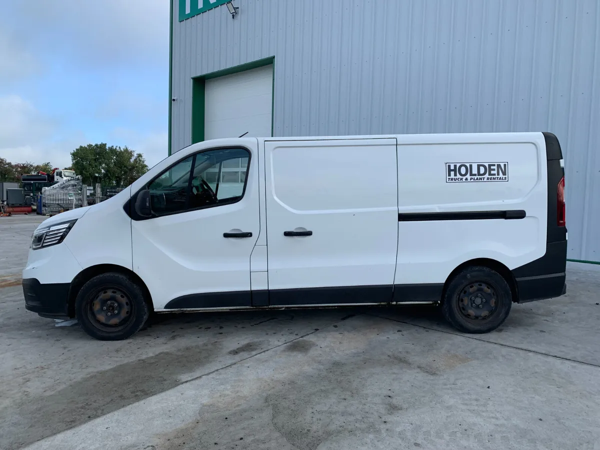 UNRESERVED 2022 RENAULT TRAFIC FOR AUCTION - NAAS - Image 2