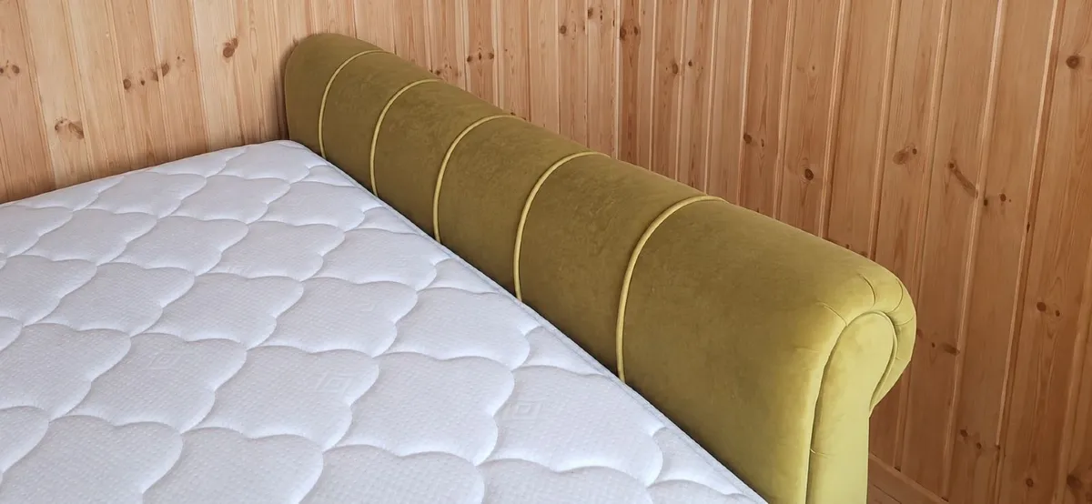 Beautiful emerald green velvet Bed frame - Image 1