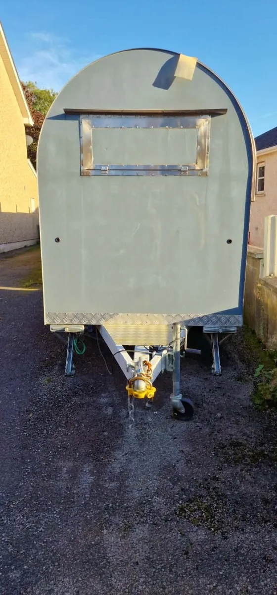 Food trailer - Image 3