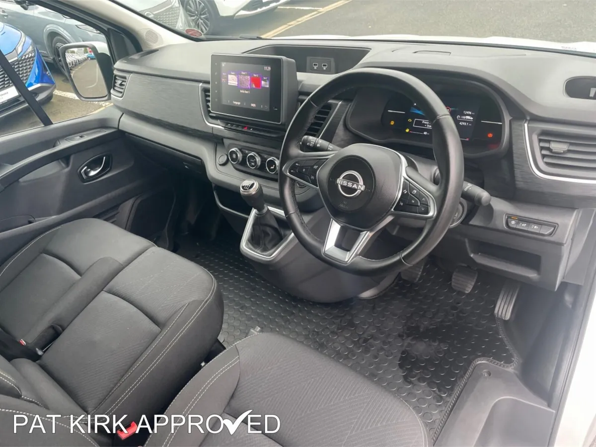Nissan Primastar 2.0 dCi 150ps H1 Tekna Van - Image 4