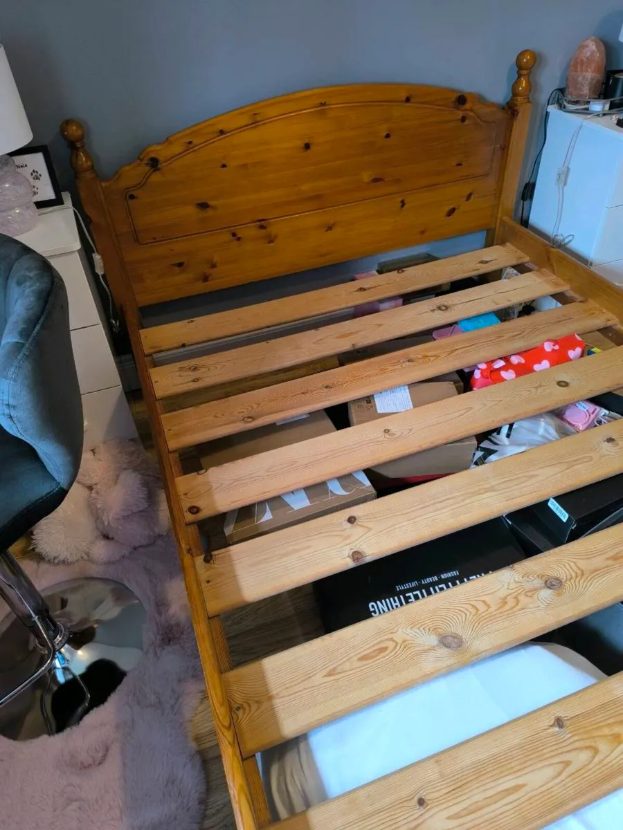 Double bed - Image 2
