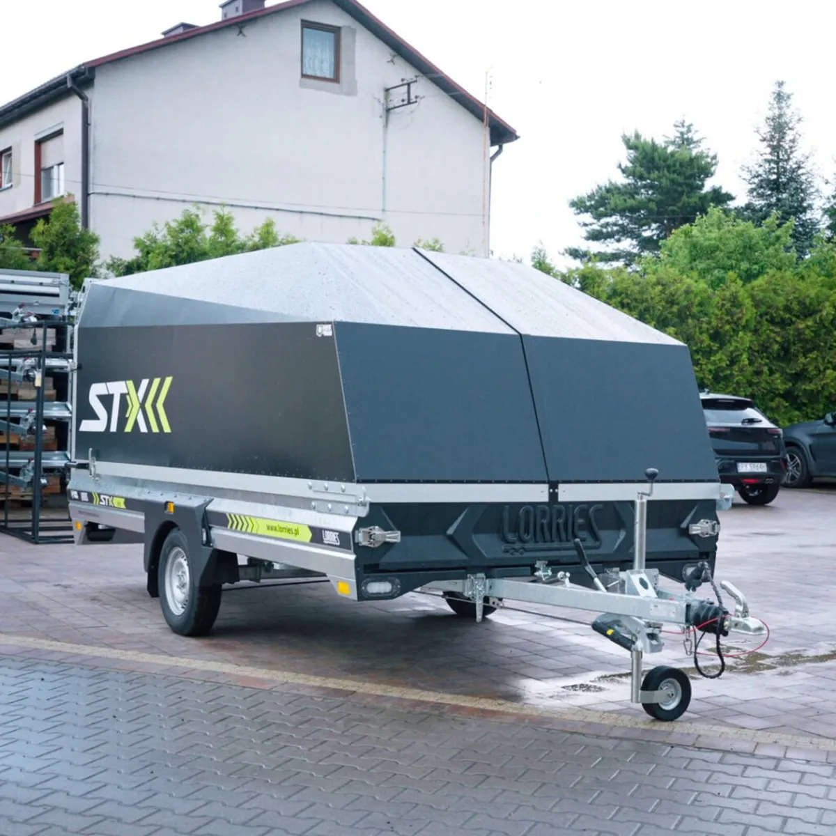 Trailer - Image 1