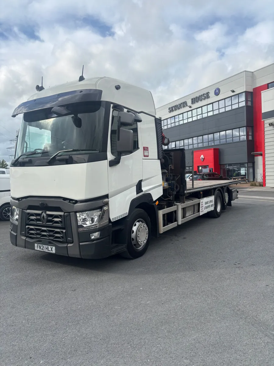 Renault T380 Crane truck - Image 1