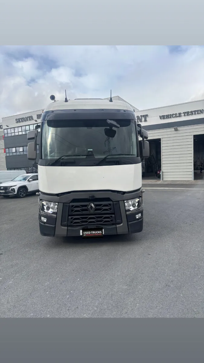 Renault T380 Crane truck - Image 3