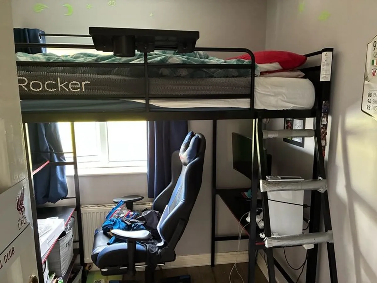 Loft bed - Image 4
