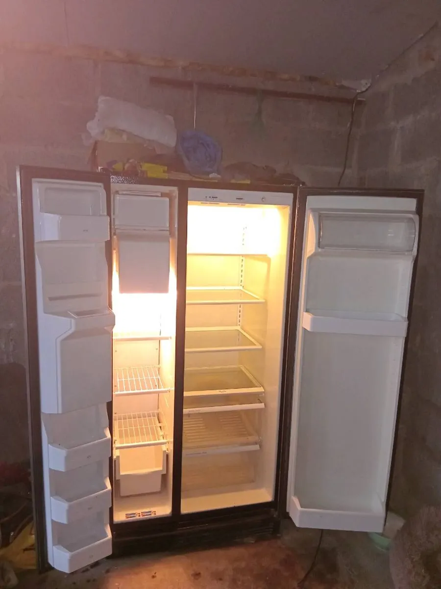 Fridge Freezer (Whirlpool) - Image 2