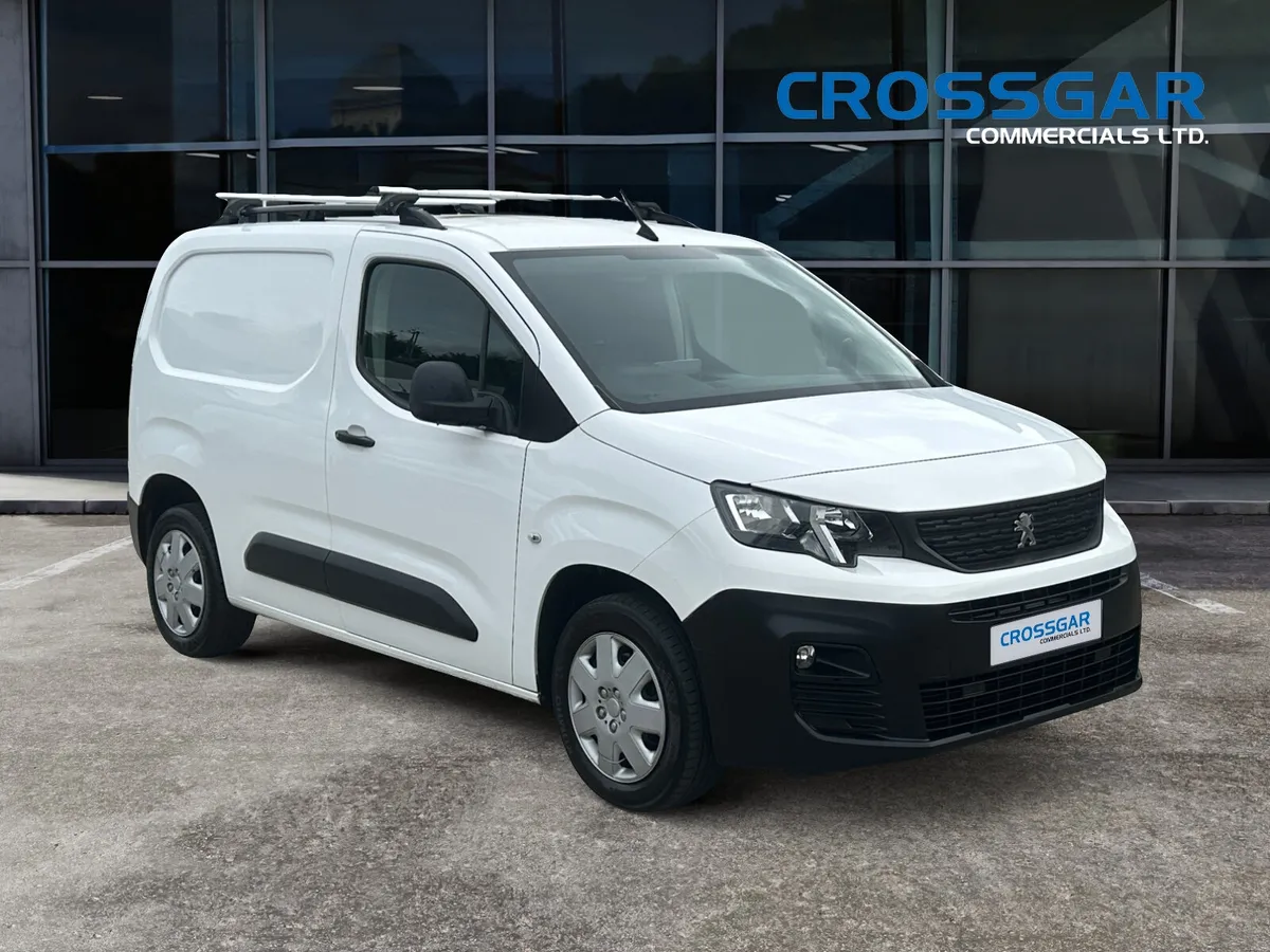Ni VAN NO IMPORT TARIFF - Image 1