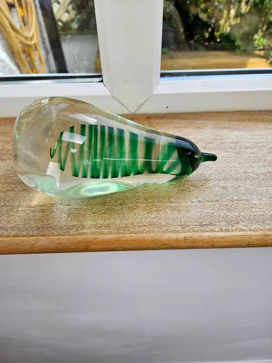Glass paperweight - Image 2