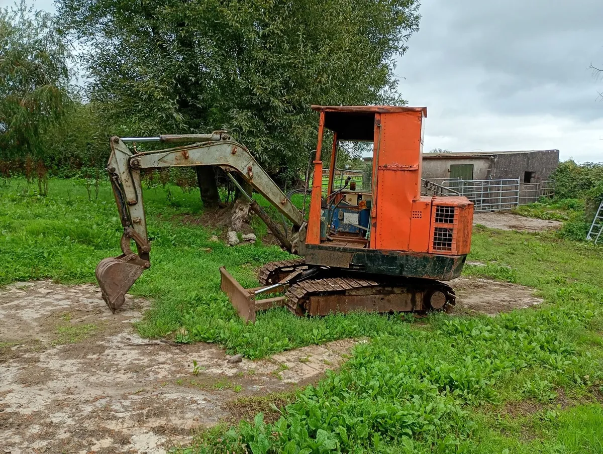 Mini-digger - Image 1