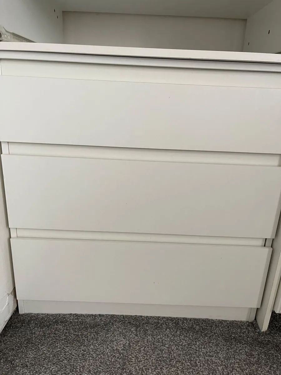 Chest of drawers - Image 2