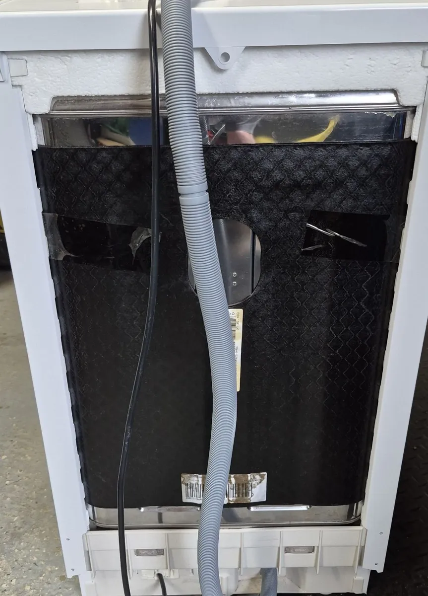 New Indesit Dishwasher ( DF5B1 G1 ) - Image 3