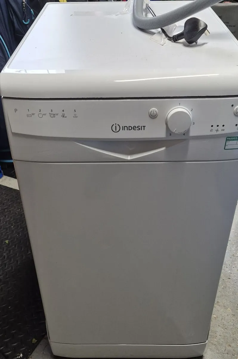New Indesit Dishwasher ( DF5B1 G1 ) - Image 1