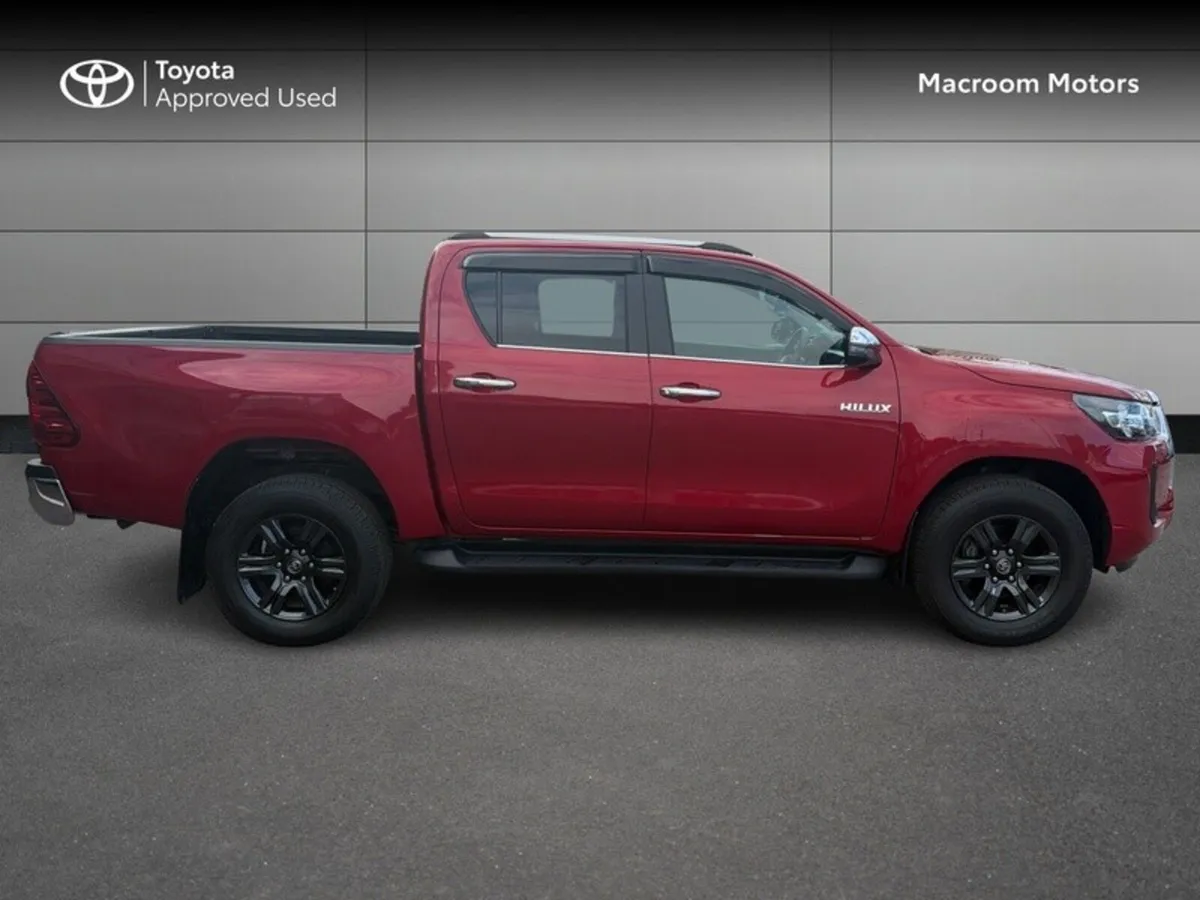 Toyota Hilux HILUX 2.8 SR5 DOUBLE CAB - Image 3