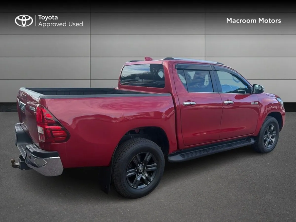 Toyota Hilux HILUX 2.8 SR5 DOUBLE CAB - Image 2