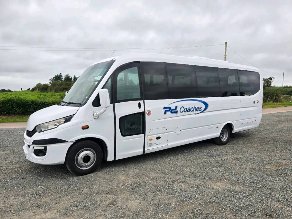 Ferqui 33 seater - Image 1
