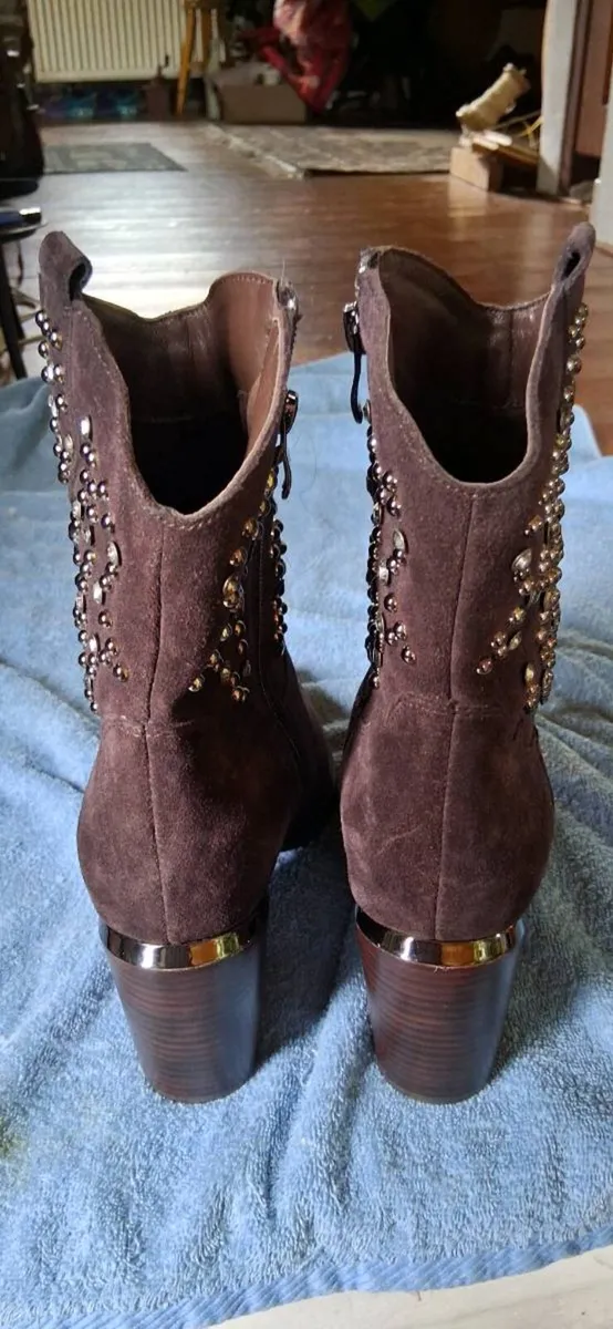 Leather ankle boots - Image 2