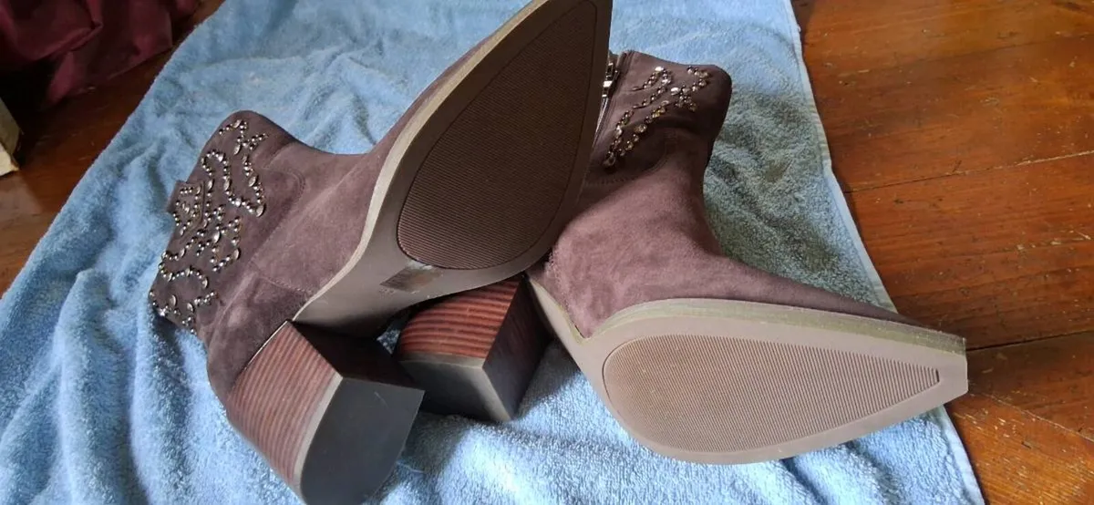 Leather ankle boots - Image 4