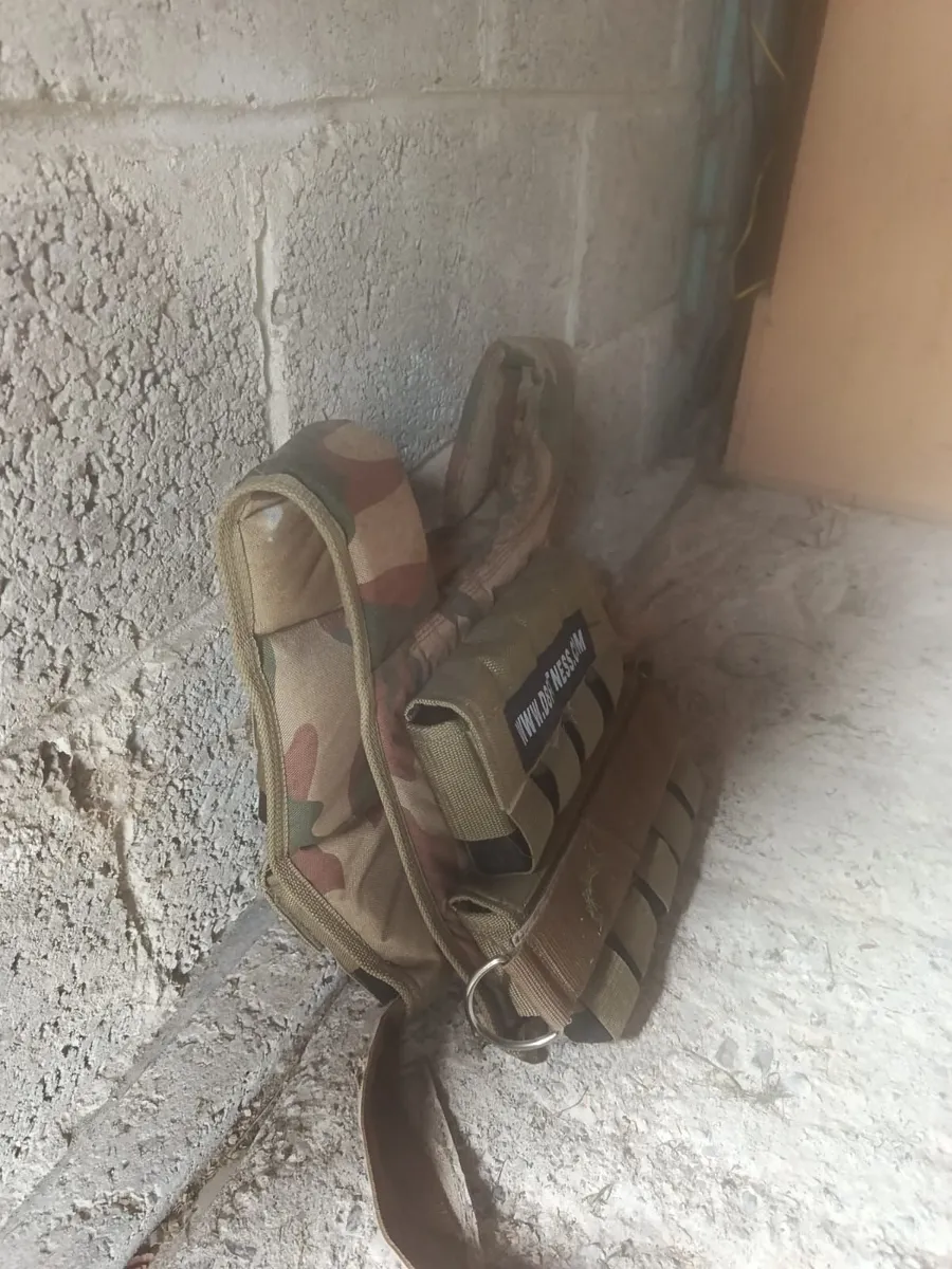 D8 Fitness Weighted Vest - Camo Pattern - Image 3
