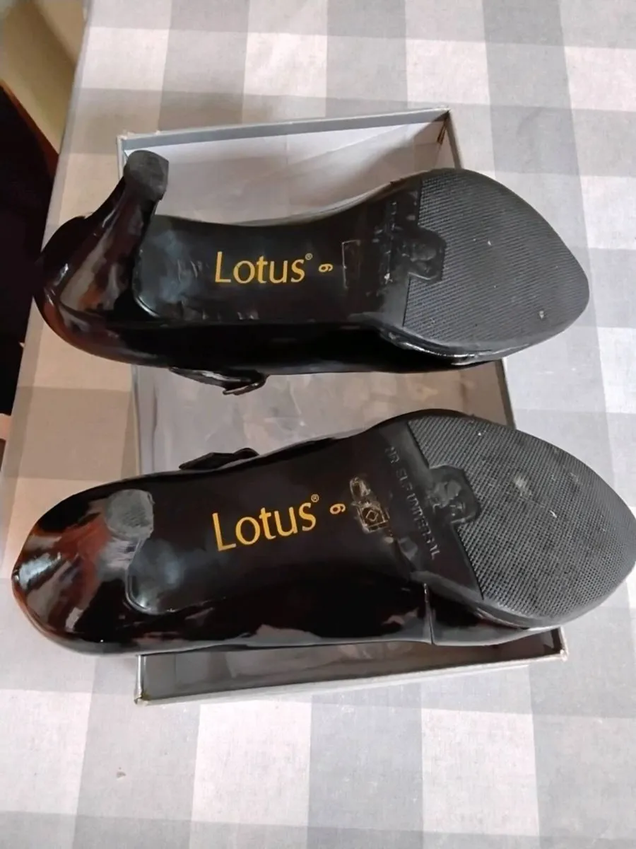 Ladies Shoes - Image 2