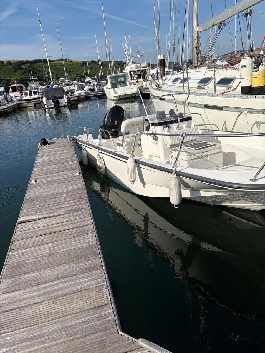 Boston whaler montauk 170 - Image 2