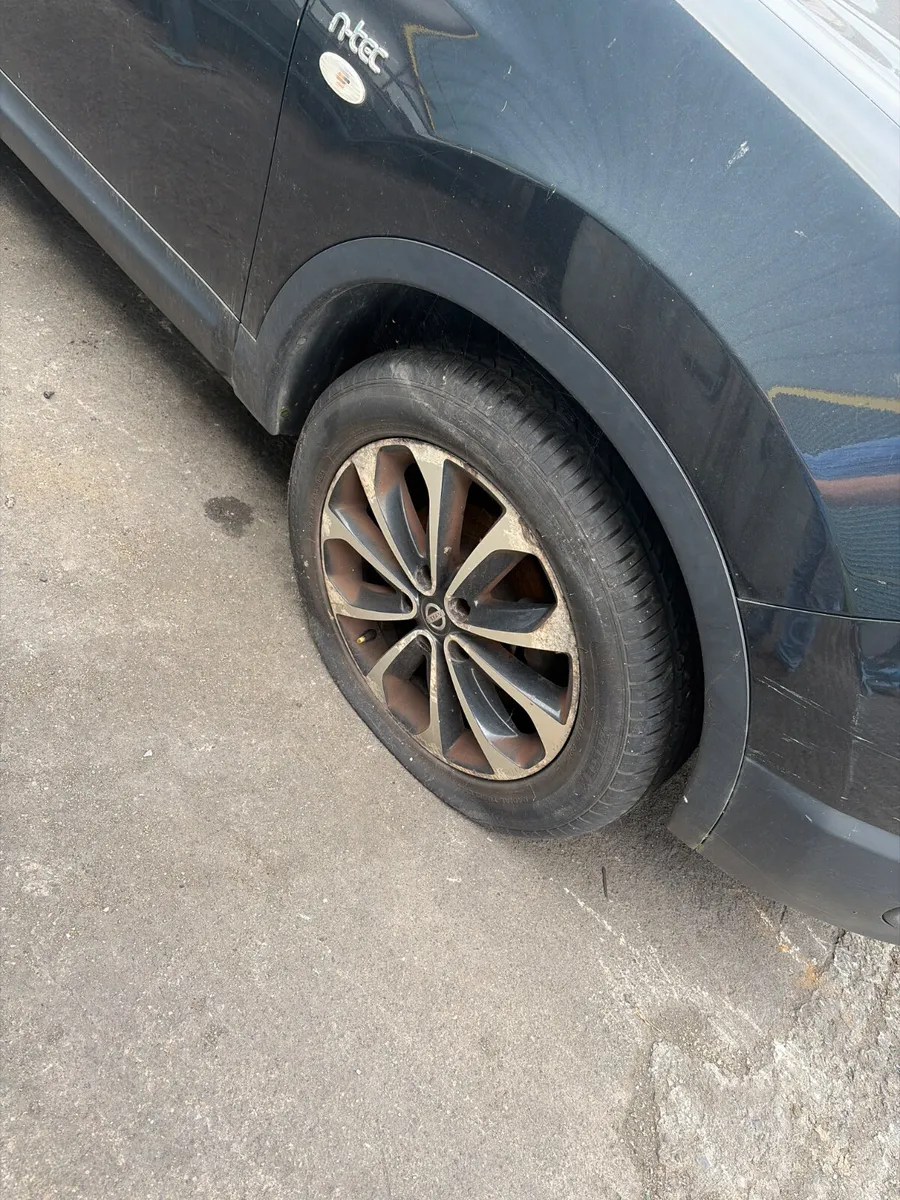 Nissan Qashqai 2011 - Image 2
