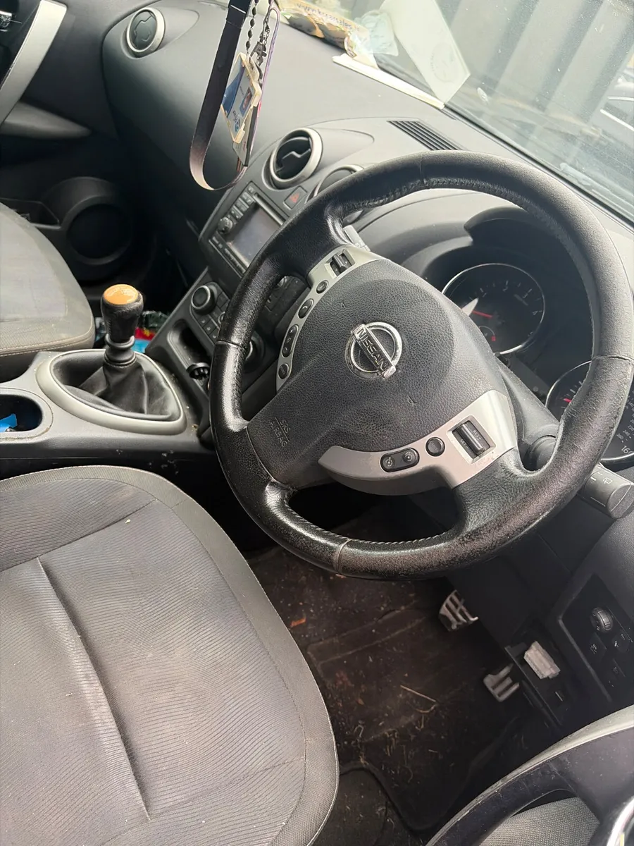 Nissan Qashqai 2011 - Image 4