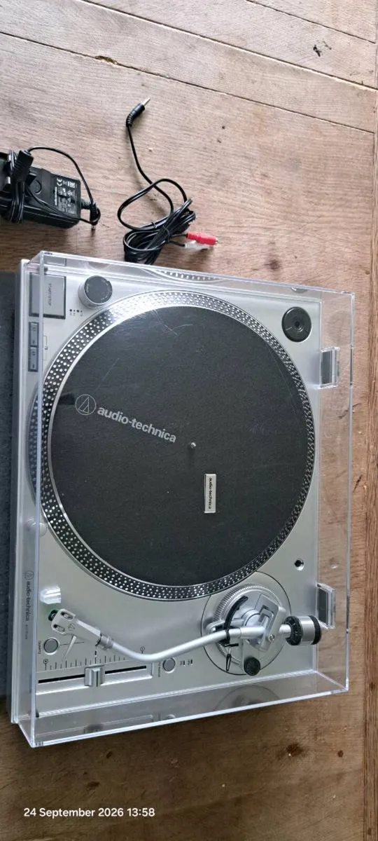 Audio Technica record player - Image 1