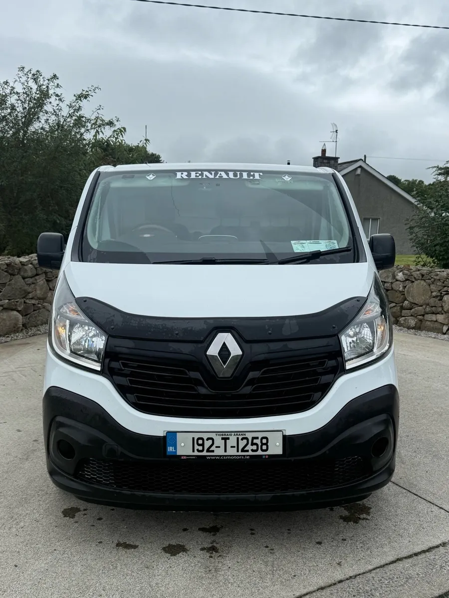 2019 Renault traffic - Image 2