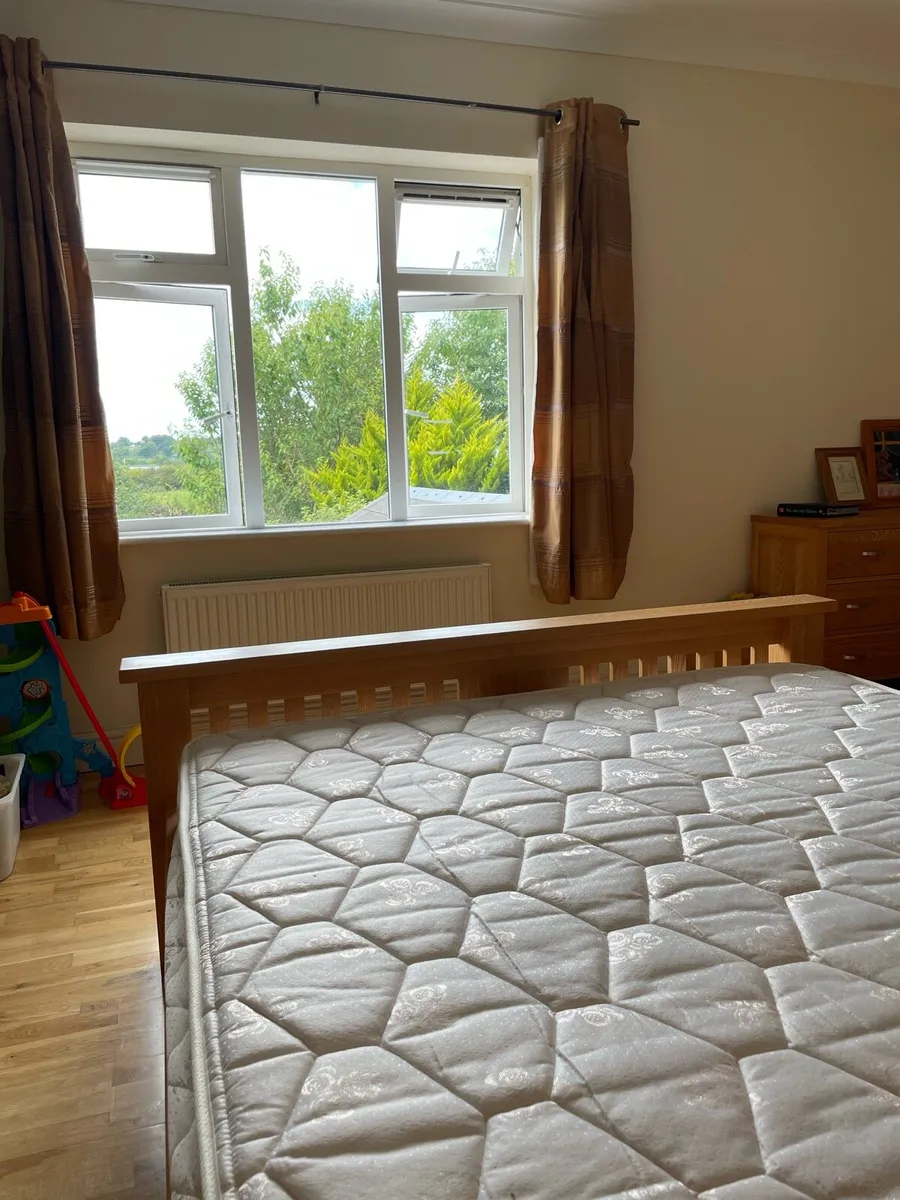 Queen bed - Image 4