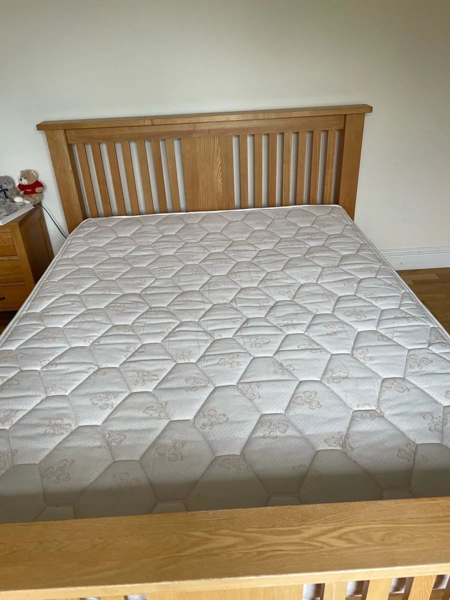 Queen bed - Image 3