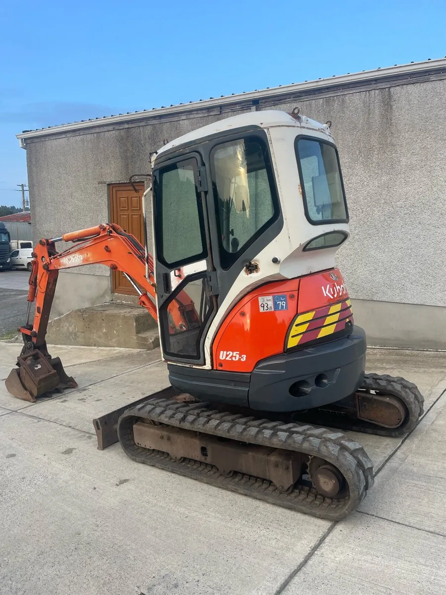 Kubota 25-3 Digger - Image 1