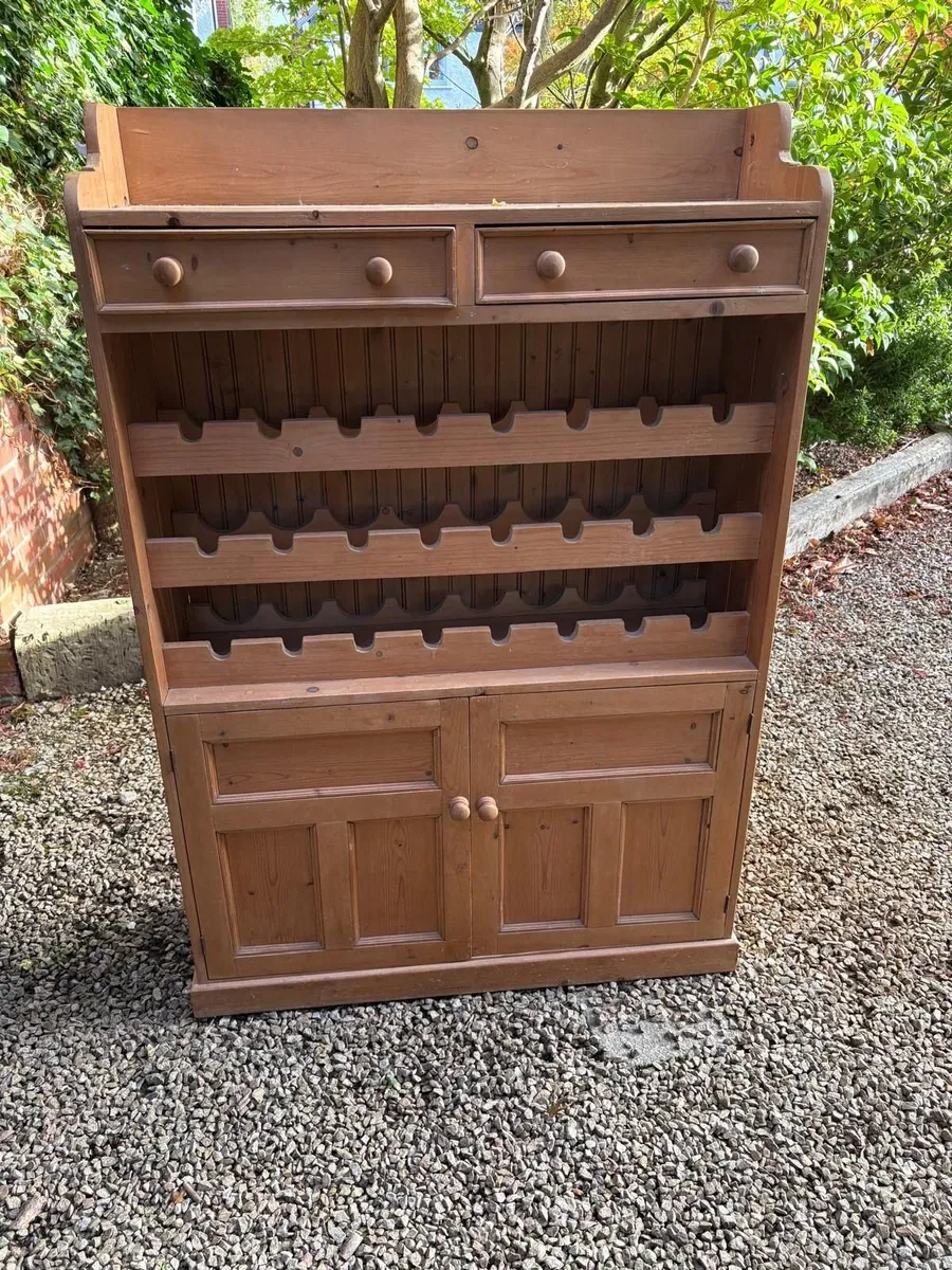 Dresser - Image 1