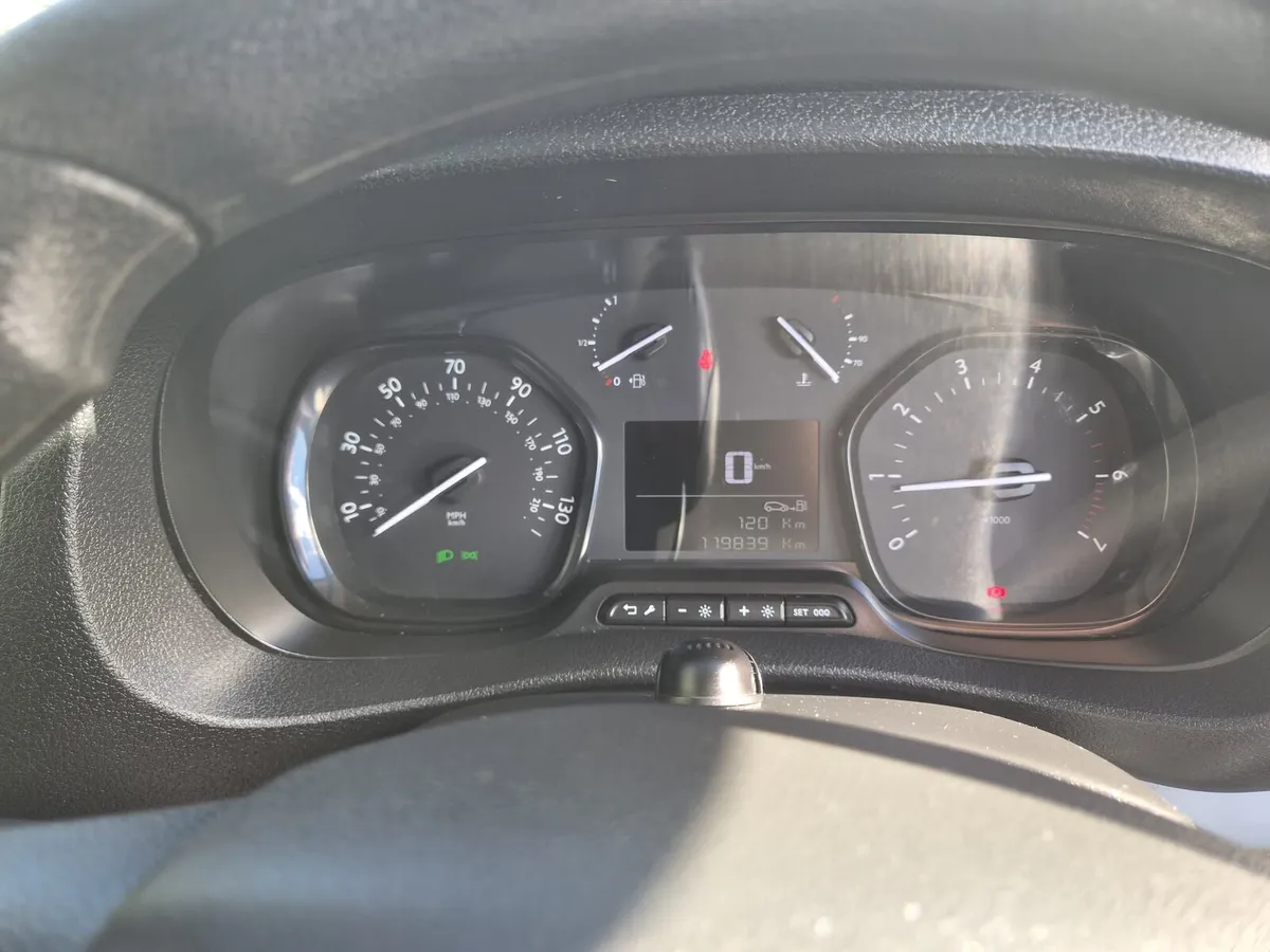 Vauxhall vivaro - Image 4