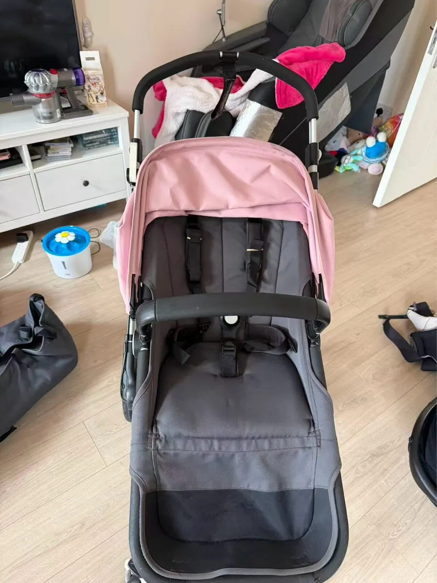 Bugaboo Buggy pram and maxi car seat - Image 1