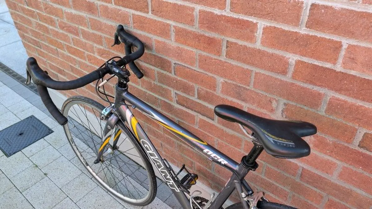 Giant OCR Road Bike - Medium - Fully Working - Image 4