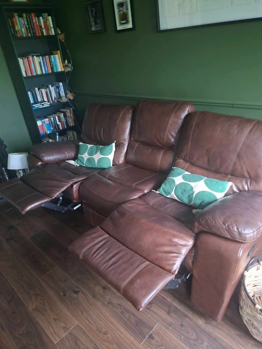 Leather couch - Image 1
