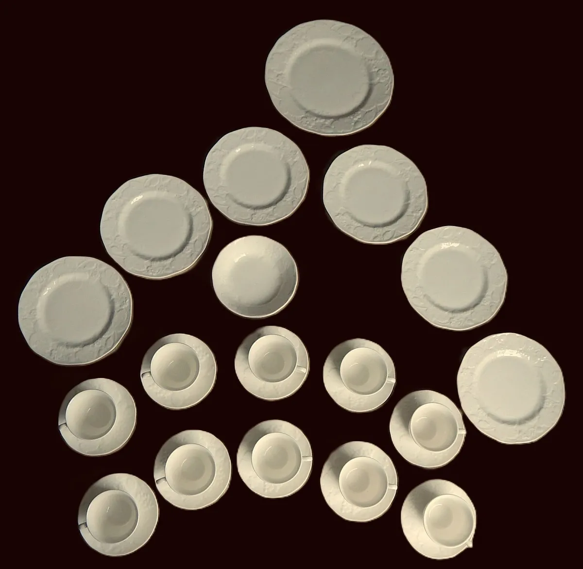 Wedgwood Bone China Strawberry & Vine Tableware - Image 3