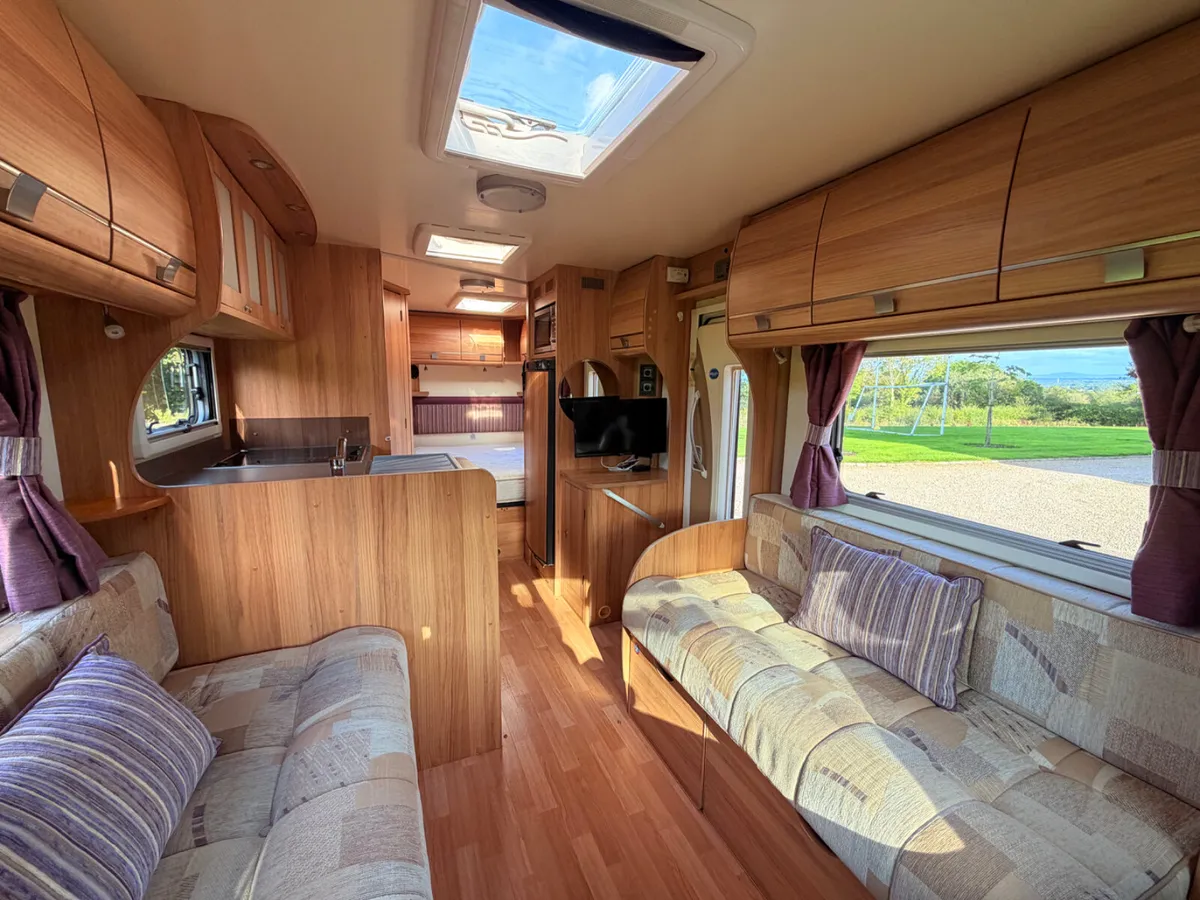 2013 BAILEY APPROACH AUTOGRAPH 740 R.H.D MANUAL. - Image 3