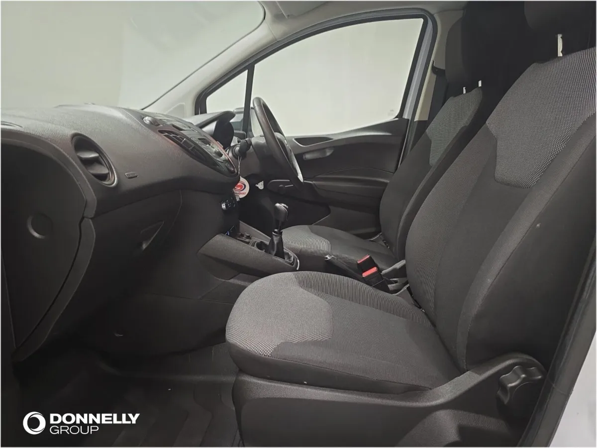 Ford Transit Courier 1.0 EcoBoost Leader Van [6 Sp - Image 4