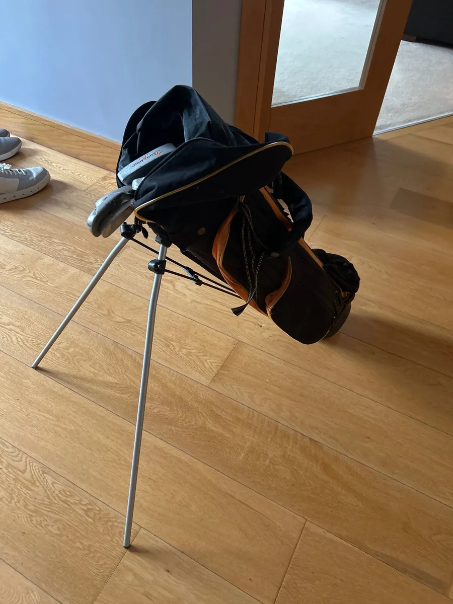 Junior Golf clubs left handed - Image 1