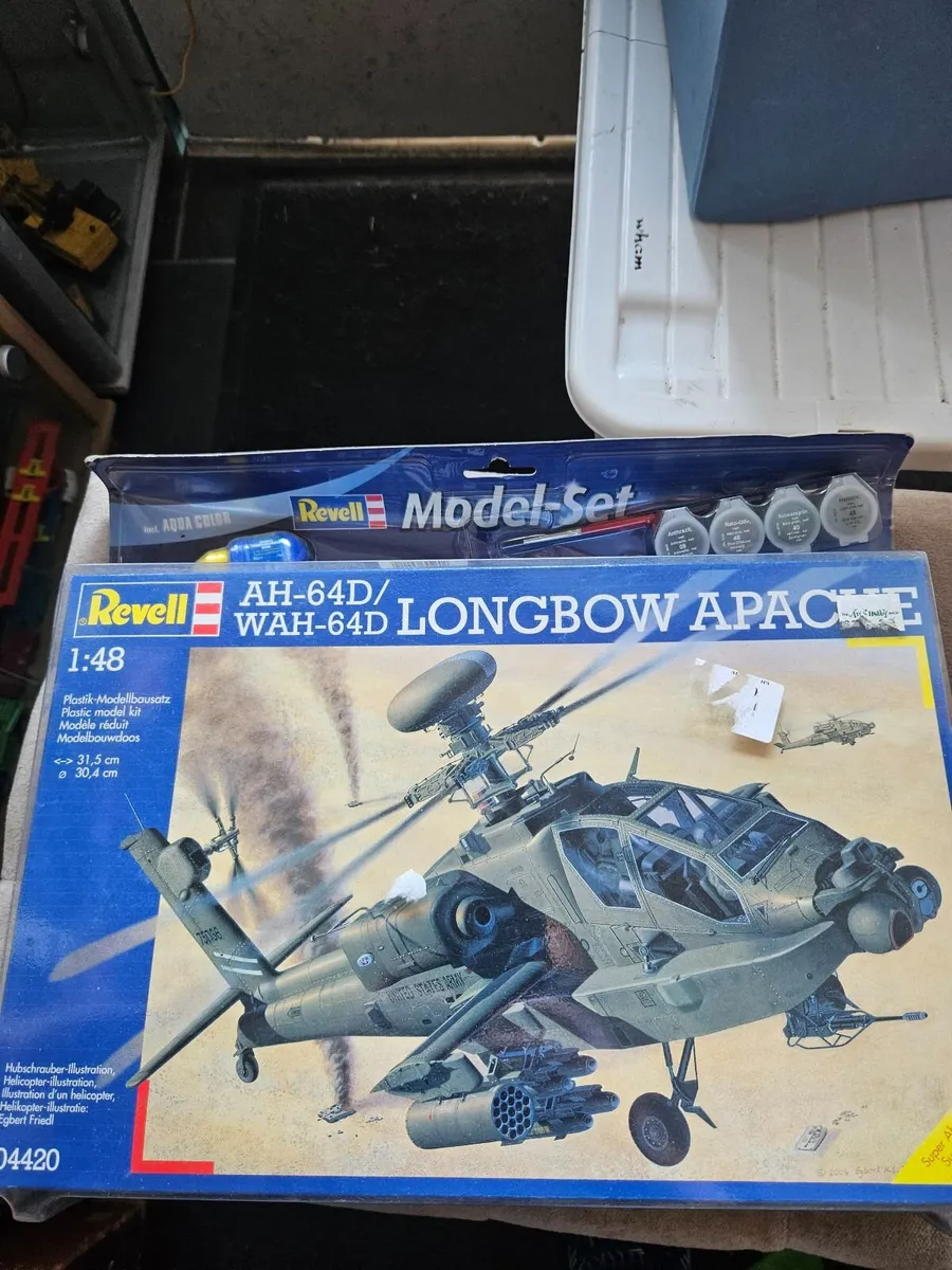 Airfix Revell Apache Attack Helicopter 1.48 - Image 2